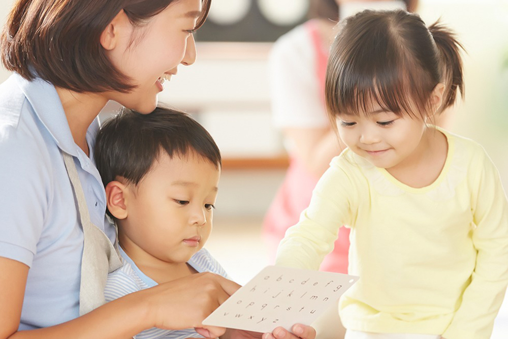 子ども心理を専門的に学べば、発達段階に応じた子どもの心の状態を理解し、適切なコミュニケーションが図れるようになります。